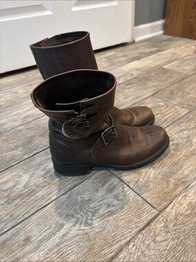 Frye Dark Brown Leather Engineer Boots with Buckles Men’s size 8